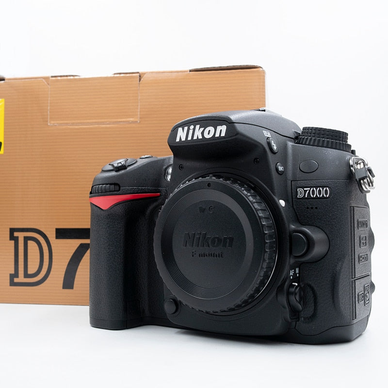 Nikon D7000 DSLR Camera