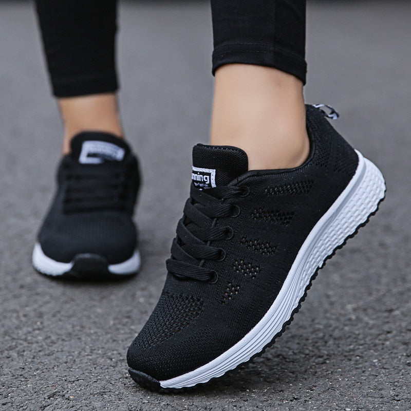 Women Sport Shoes Man Breathable Walking Mesh Lace up Light Flats Sneakers for Woman